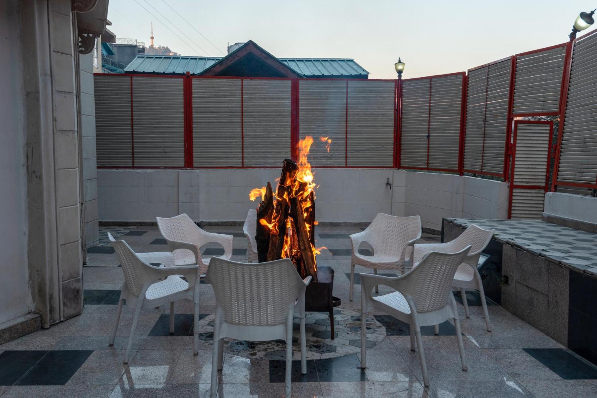 Rock Castle By Dls Hotels شيملا المظهر الخارجي الصورة